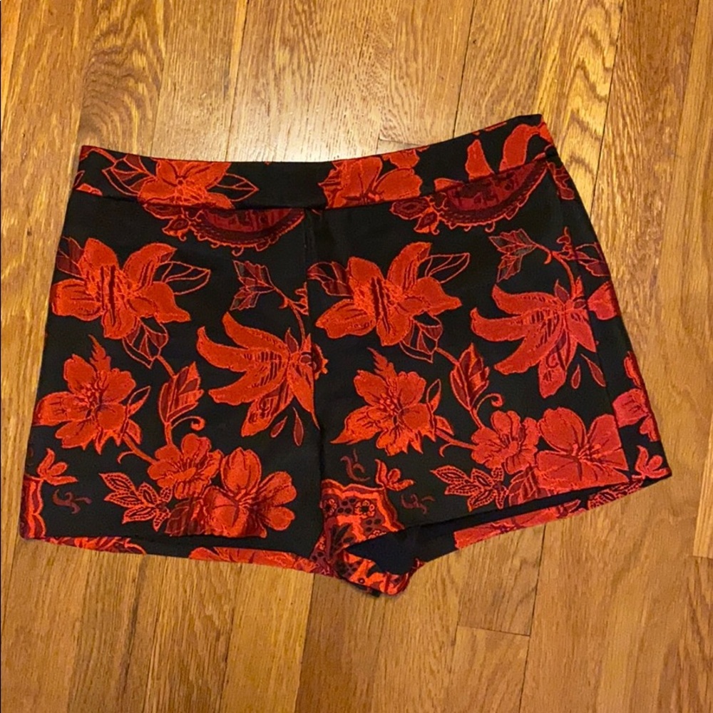 Alice + Olivia Marisa Floral Jacquard Shorts